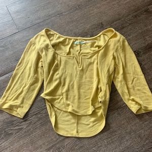 urban outfitters yellow crop top